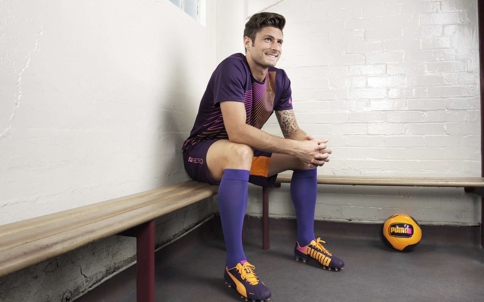 国际足球明星积极参与公益事业，助力青少年的成长和运动发展，国际足球明星名字